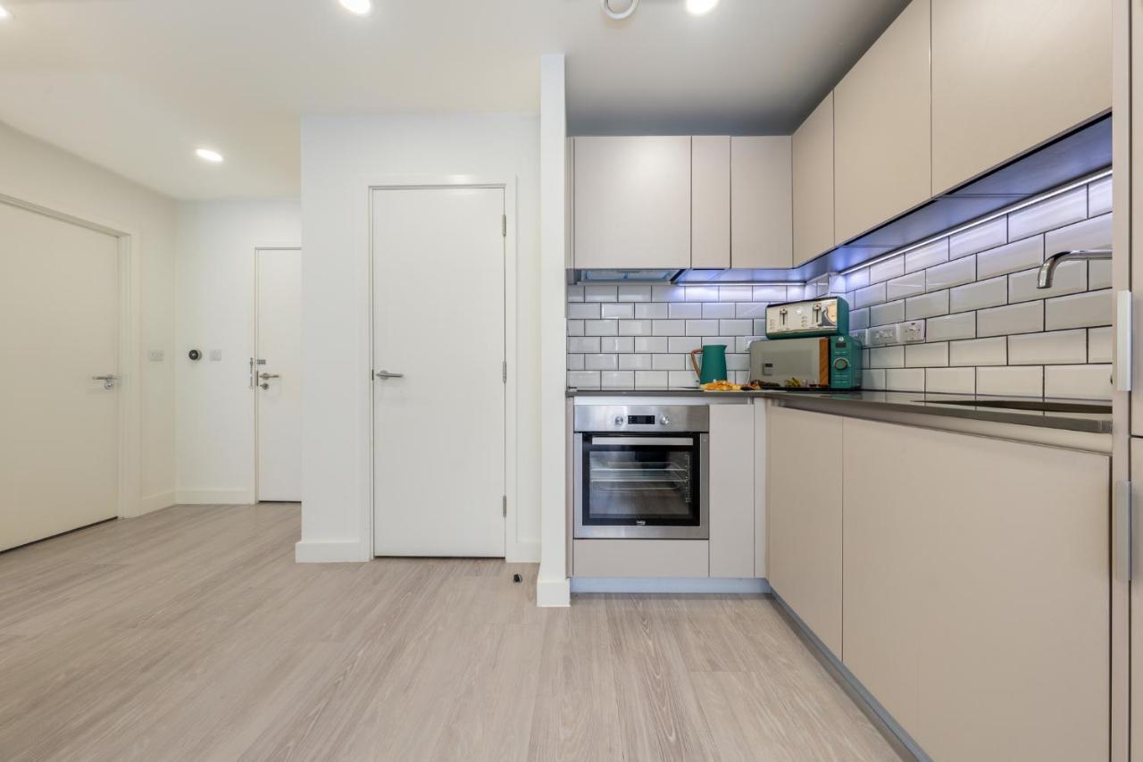 Luxury One Bedroom Serviced Apartment In The Heart Of Бедфорд Экстерьер фото